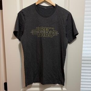 EUC. Men’s Medium Brew Thru (OBX) T Shirt